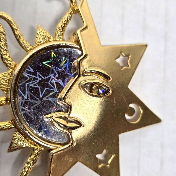 Vintage 80s Sun and Moon with Stars Celestial Holographic Brooch Boho Astrology - Picture 4 of 8